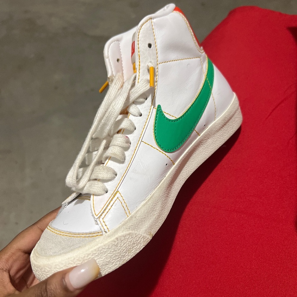 DEADSTOCK NIKE BLAZERS